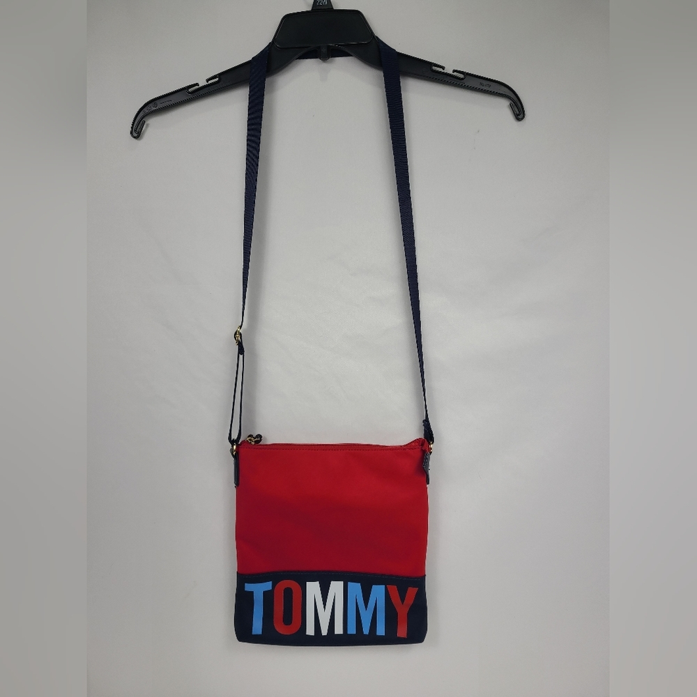 NWOT Tommy Hilfiger Womens  CROSSBODY BAG